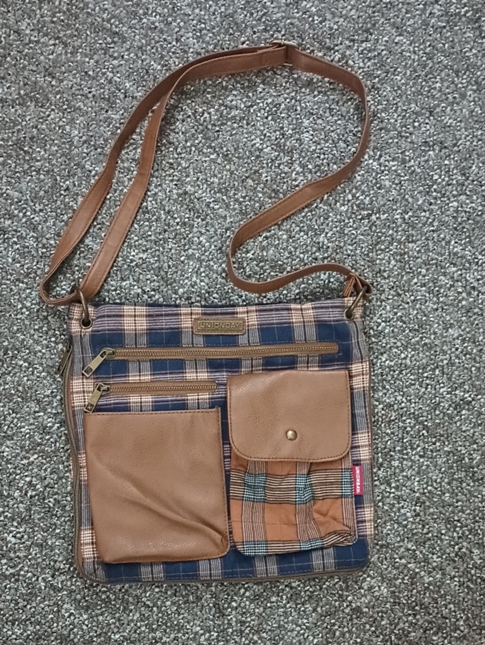UNIONBAY Navy and Brown Plaid Crossbody Bag Great Condition Messanger Bag